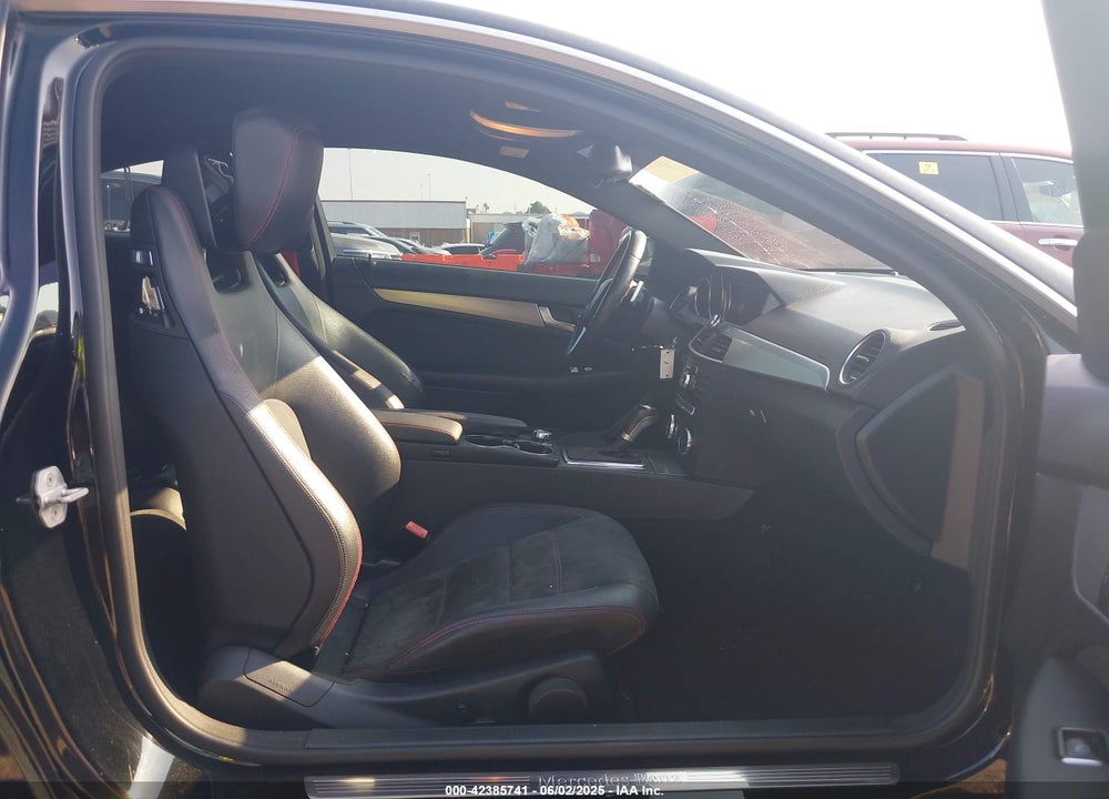 2014 MERCEDES-BENZ C 250 VIN: WDDGJ4HB0EG272447
