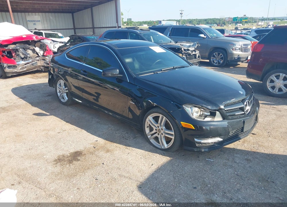 2014 MERCEDES-BENZ C 250 VIN: WDDGJ4HB0EG272447