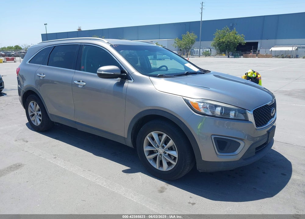 2016 KIA SORENTO 3.3L LX VIN: 5XYPG4A51GG077296