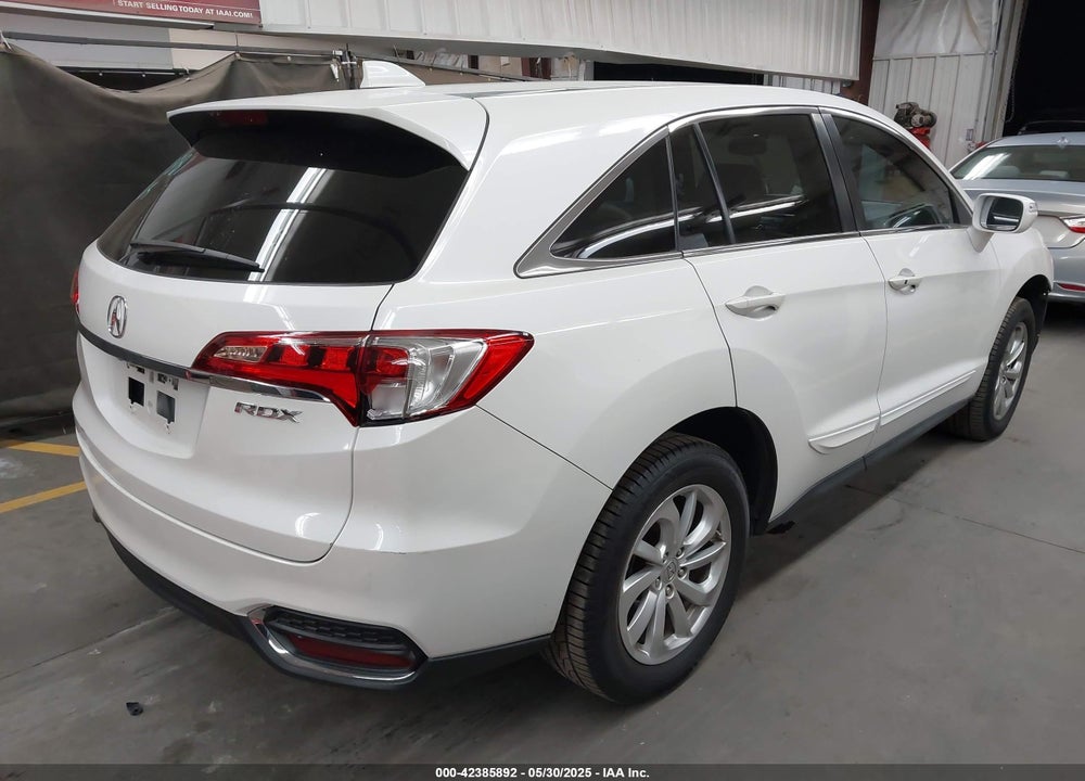 2018 ACURA RDX VIN: 5J8TB3H38JL011983