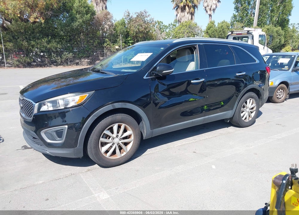 2016 KIA SORENTO 2.4L LX VIN: 5XYPG4A3XGG038558