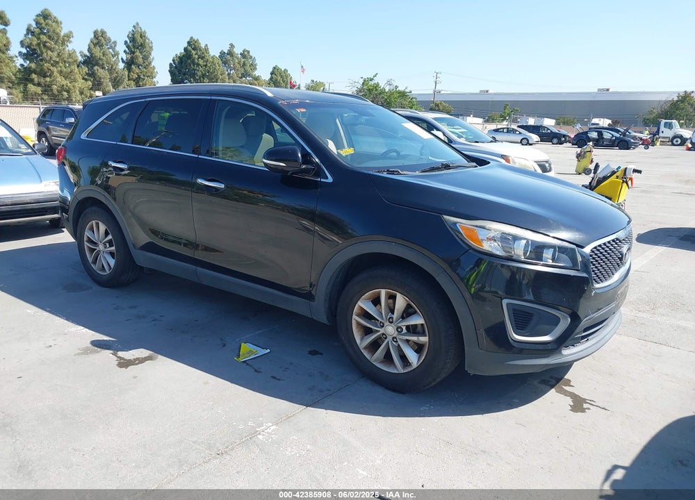 2016 KIA SORENTO 2.4L LX VIN: 5XYPG4A3XGG038558