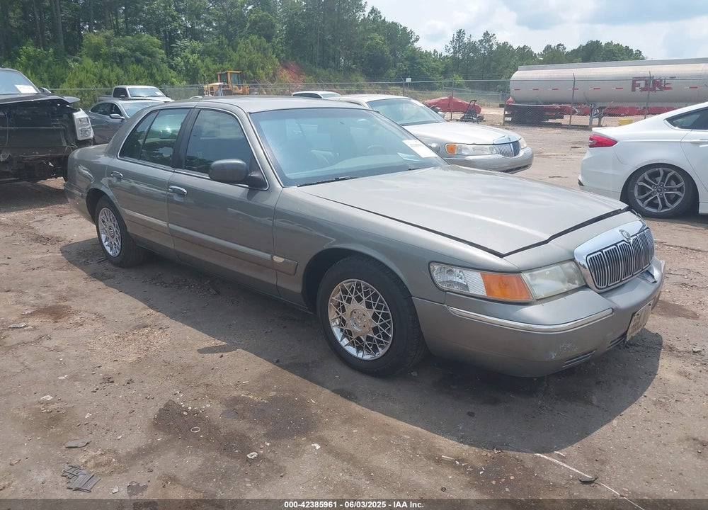 2000 MERCURY GRAND MARQUIS GS VIN: 2MEFM74W9YX616362