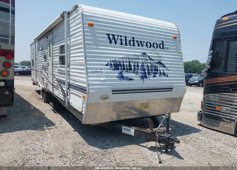 2006 FOREST RIVER WILDWOO 31QBSS VIN: 4X4TWDG286A238279