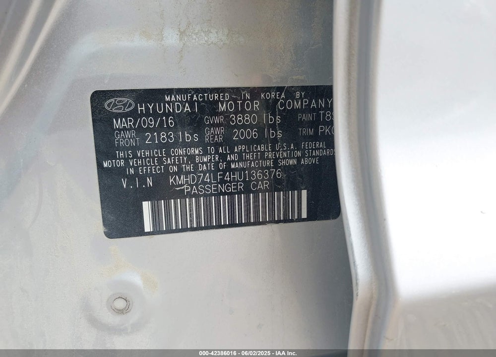 2017 HYUNDAI ELANTRA VIN: KMHD74LF4HU136376