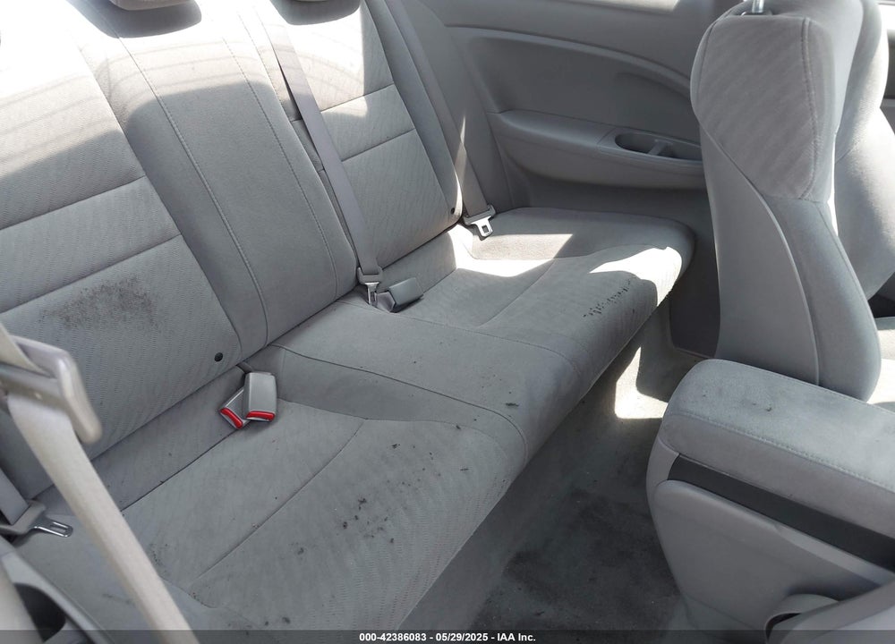 2010 HONDA CIVIC VIN: 2HGFG1B64AH525719
