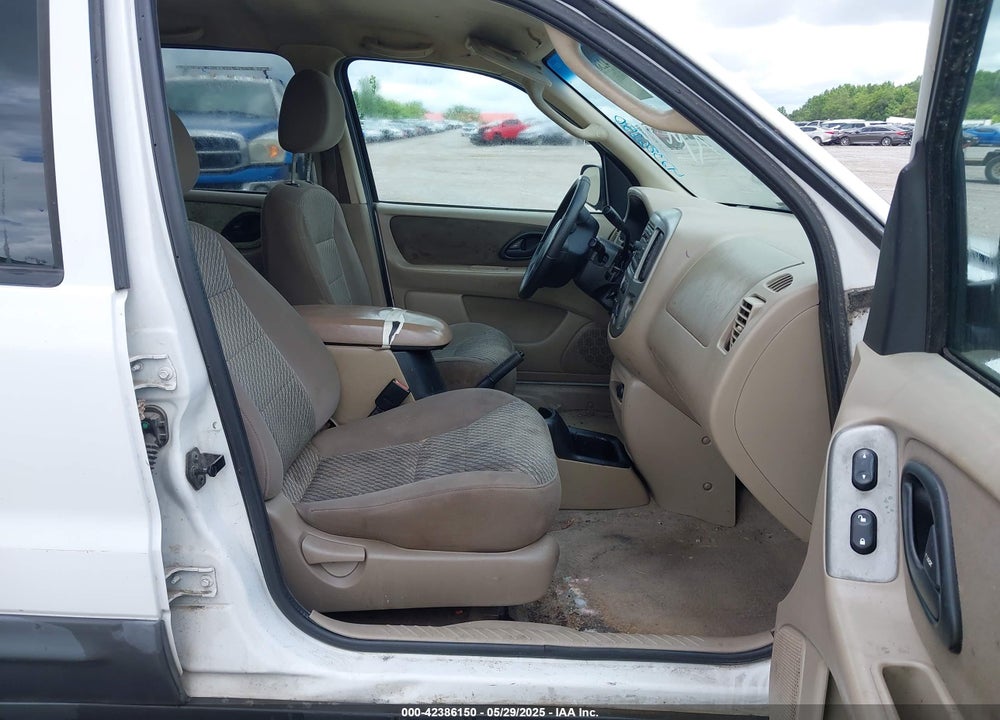 2003 FORD ESCAPE XLT VIN: 1FMYU93133KD21454