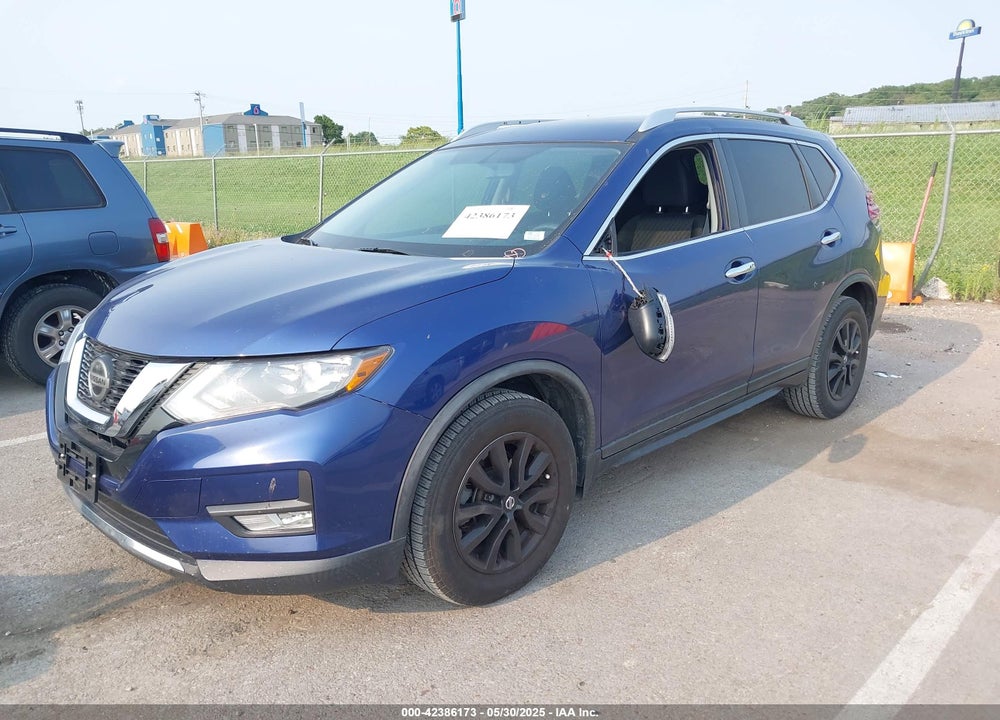 2018 NISSAN ROGUE SV VIN: KNMAT2MT9JP545599