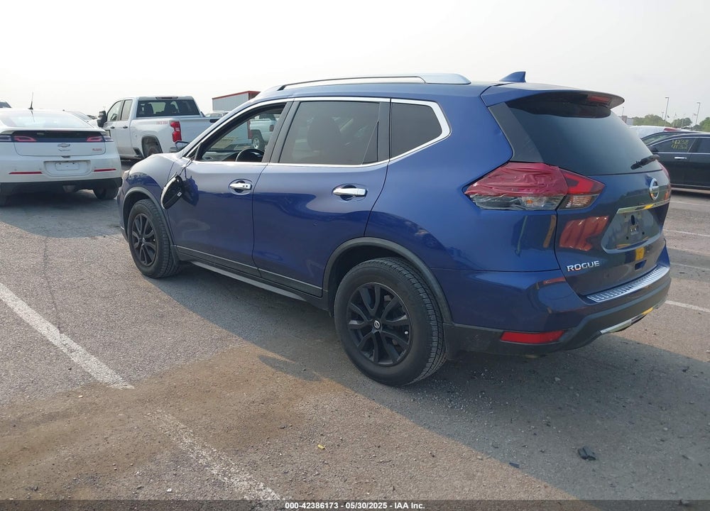 2018 NISSAN ROGUE SV VIN: KNMAT2MT9JP545599