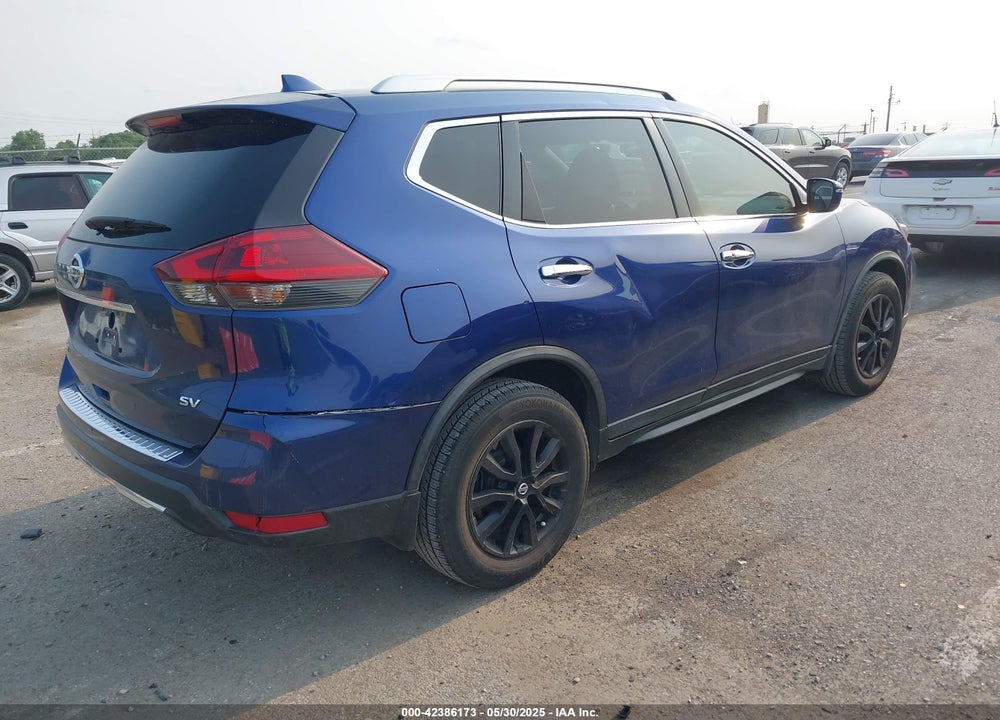 2018 NISSAN ROGUE SV VIN: KNMAT2MT9JP545599