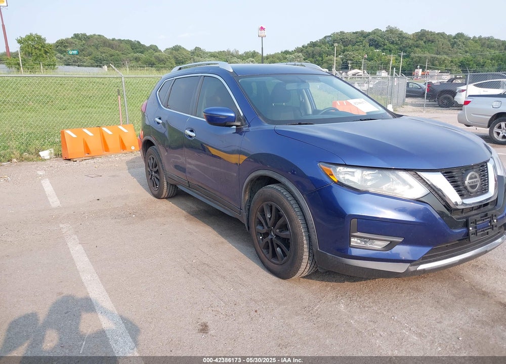 2018 NISSAN ROGUE SV VIN: KNMAT2MT9JP545599