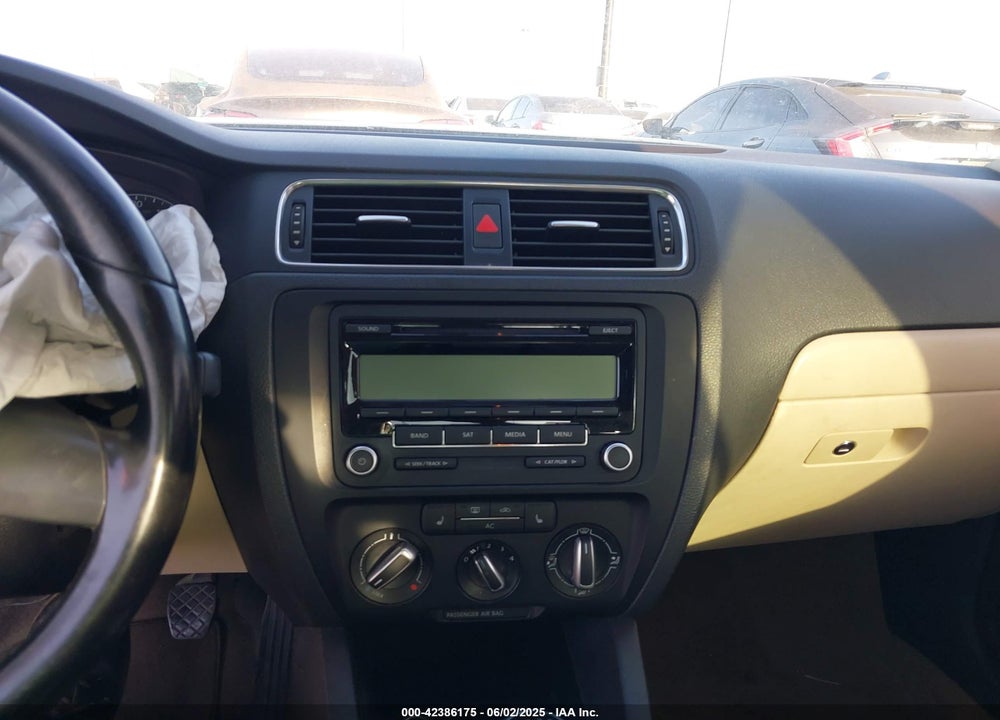 2011 VOLKSWAGEN JETTA VIN: 3VWBZ7AJ3BM021789