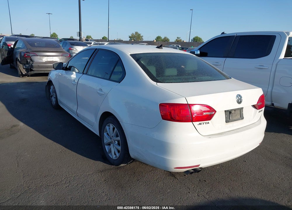 2011 VOLKSWAGEN JETTA VIN: 3VWBZ7AJ3BM021789
