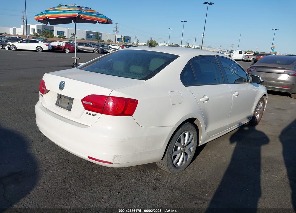 2011 VOLKSWAGEN JETTA VIN: 3VWBZ7AJ3BM021789