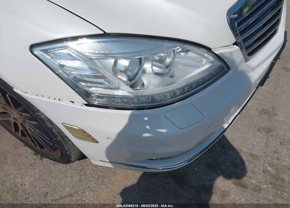 2012 MERCEDES-BENZ S 550 VIN: WDDNG7DB8CA461313