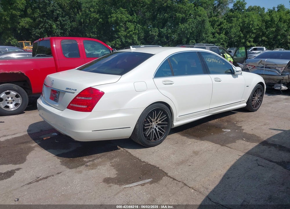 2012 MERCEDES-BENZ S 550 VIN: WDDNG7DB8CA461313