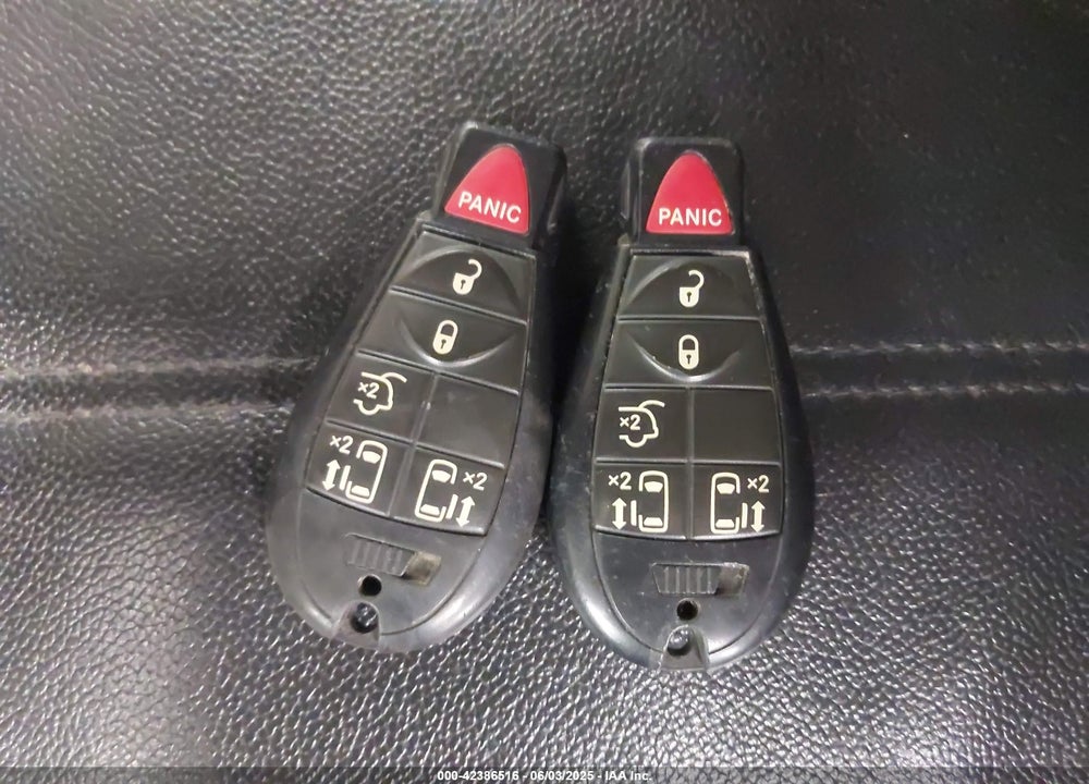 2013 CHRYSLER TOWN & COUNTRY TOURING VIN: 2C4RC1BG0DR742005