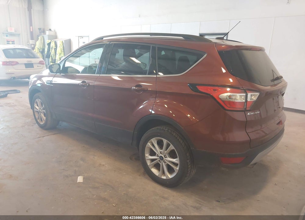 2018 FORD ESCAPE SE VIN: 1FMCU9GD5JUA30230