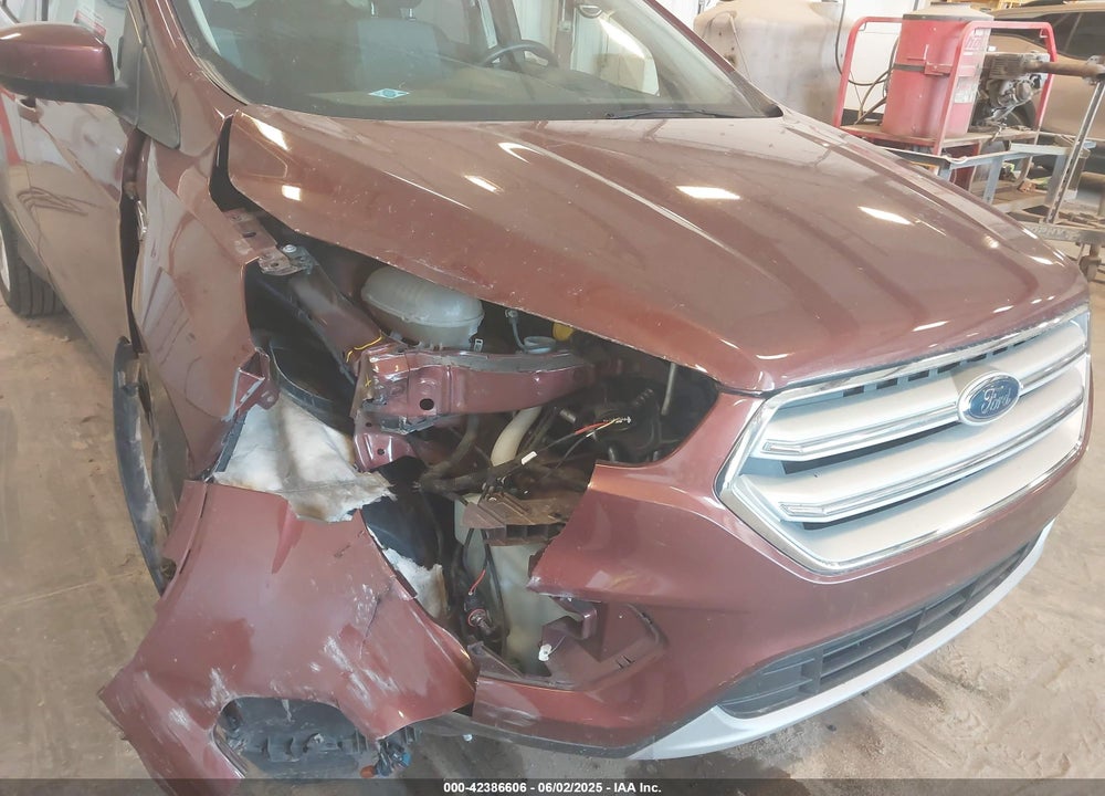 2018 FORD ESCAPE SE VIN: 1FMCU9GD5JUA30230