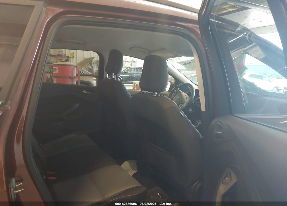 2018 FORD ESCAPE SE VIN: 1FMCU9GD5JUA30230