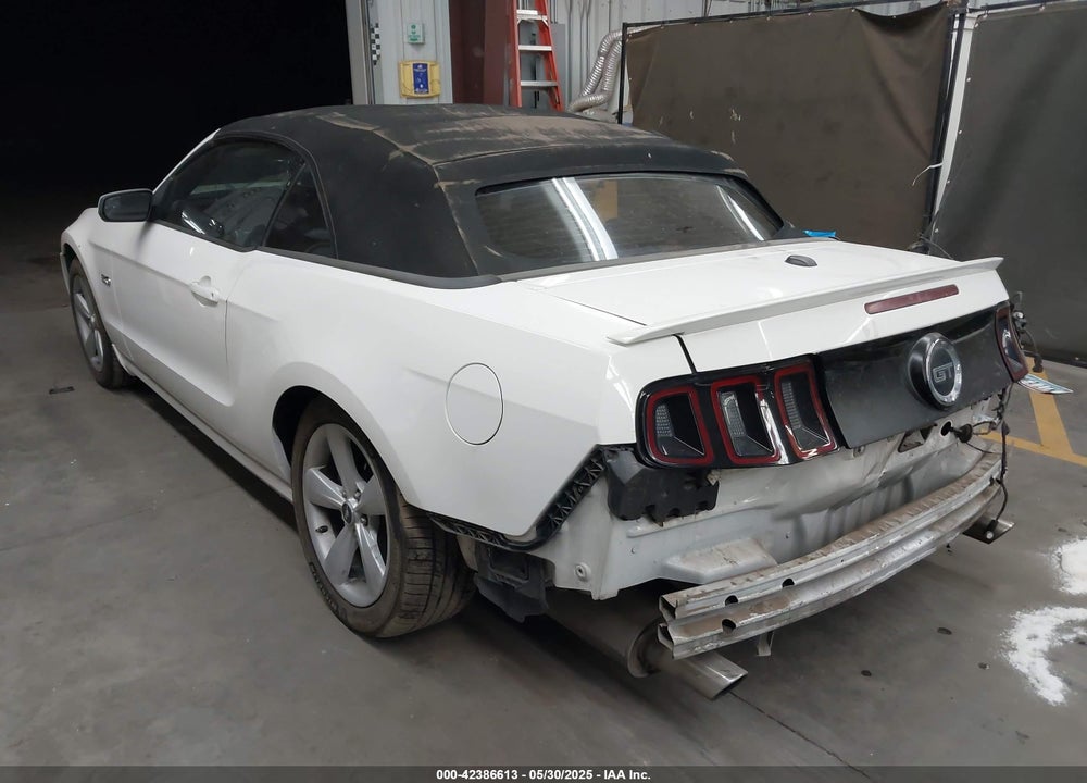 2013 FORD MUSTANG VIN: 1ZVBP8FF0D5200932
