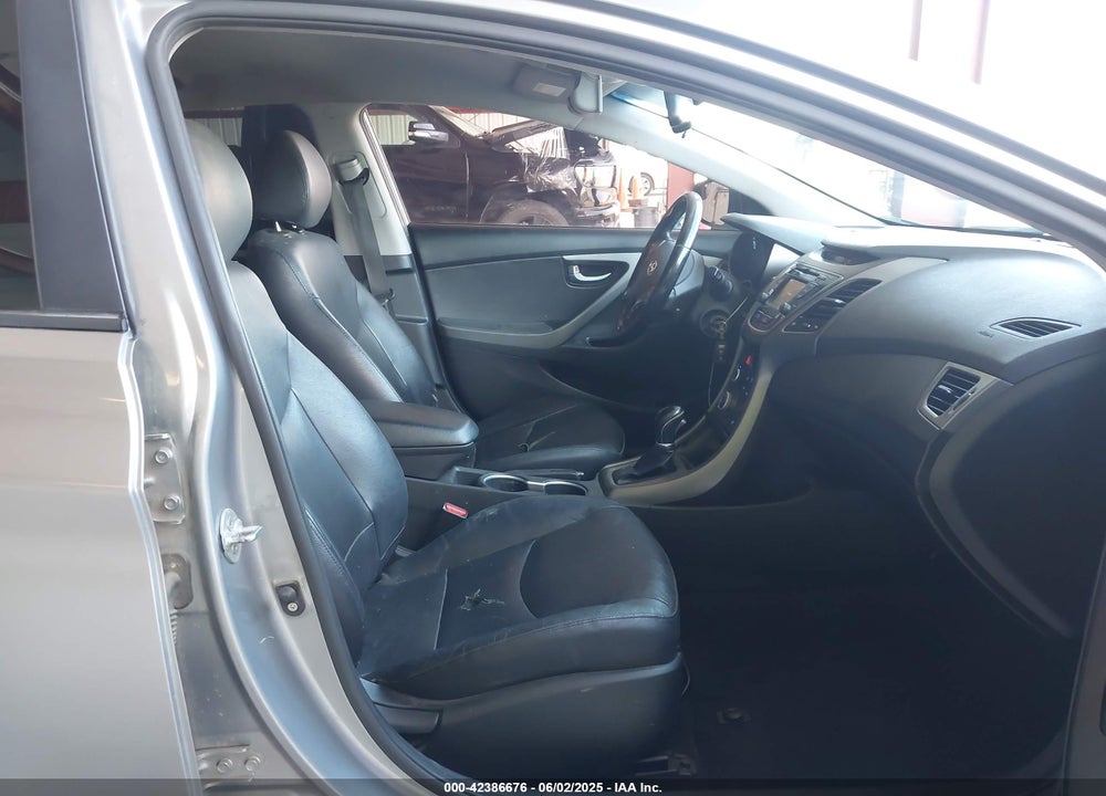 2015 HYUNDAI ELANTRA VIN: KMHDH4AE1FU258049