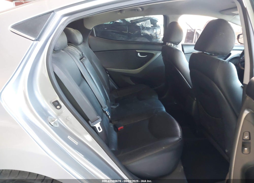 2015 HYUNDAI ELANTRA VIN: KMHDH4AE1FU258049