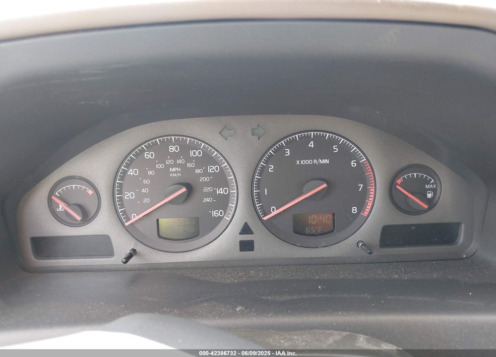 2001 VOLVO V70 VIN: YV1SZ58DX11034326