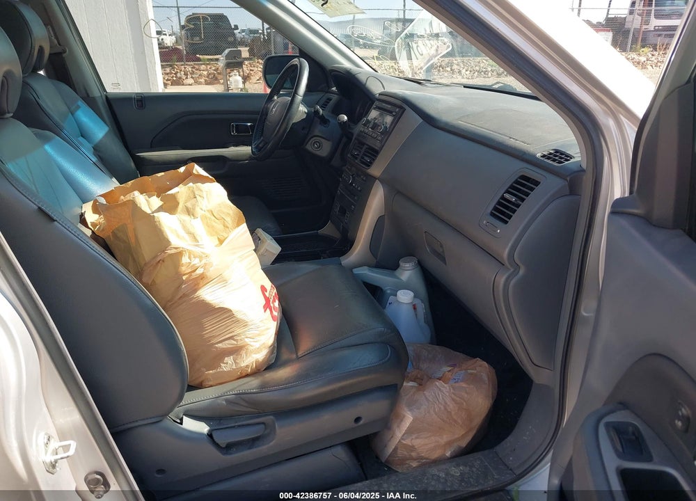 2008 HONDA PILOT EX-L VIN: 5FNYF18628B015323
