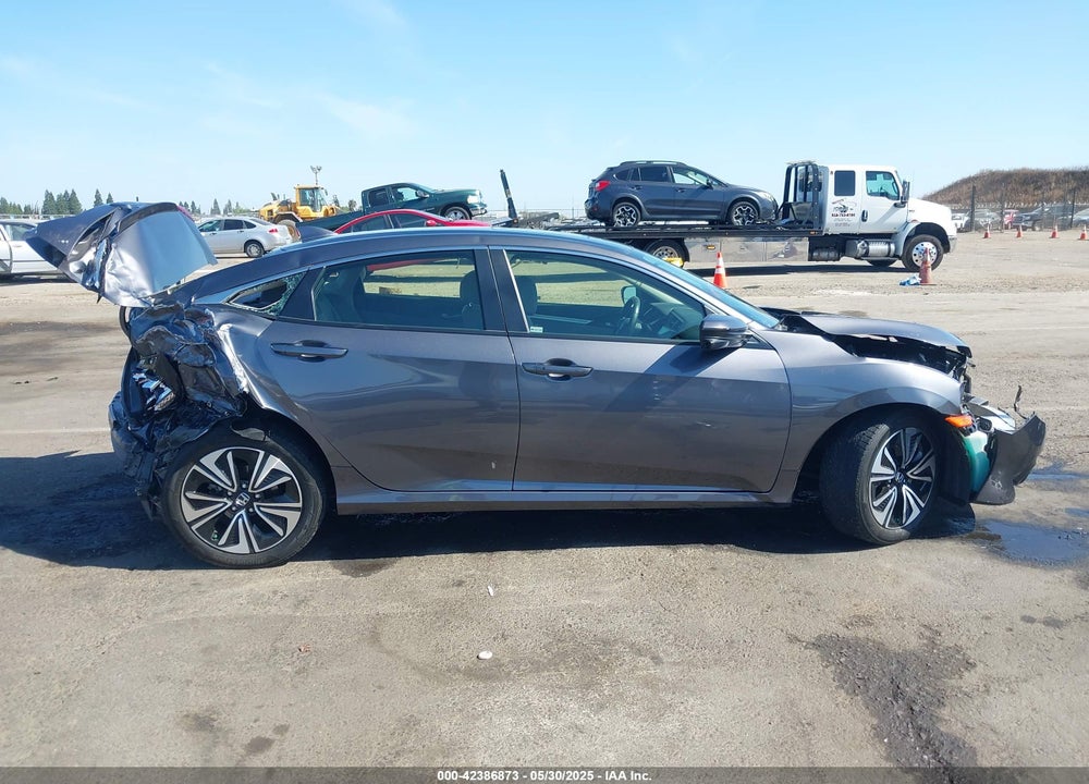 2018 HONDA CIVIC VIN: JHMFC1F30JX018885