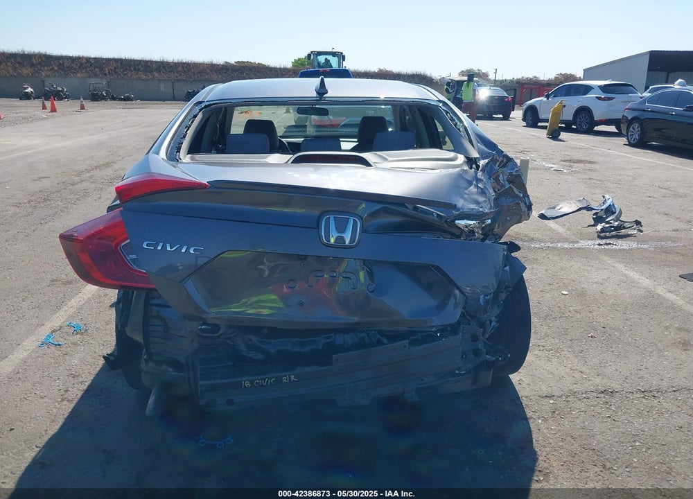 2018 HONDA CIVIC VIN: JHMFC1F30JX018885