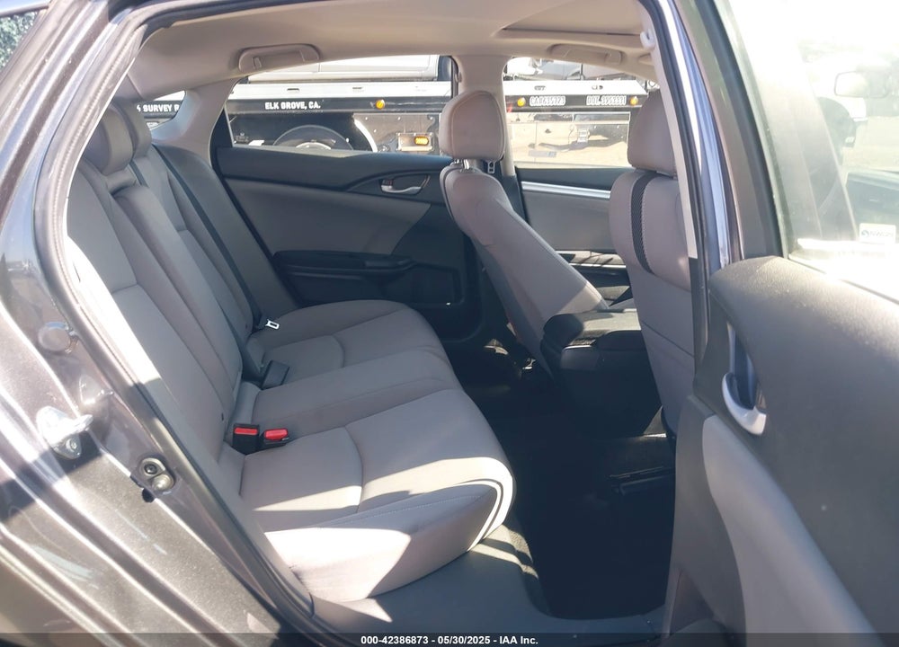2018 HONDA CIVIC VIN: JHMFC1F30JX018885