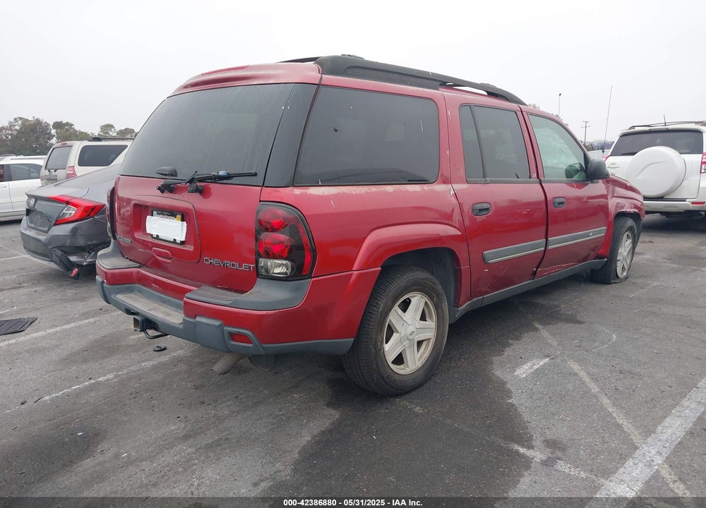 2002 CHEVROLET TRAILBLAZER EXT LT VIN: 1GNES16S826126676