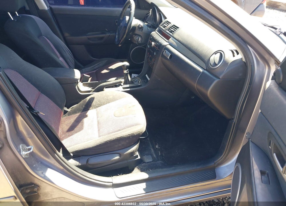 2005 MAZDA MAZDA3 VIN: JM1BK143751281180