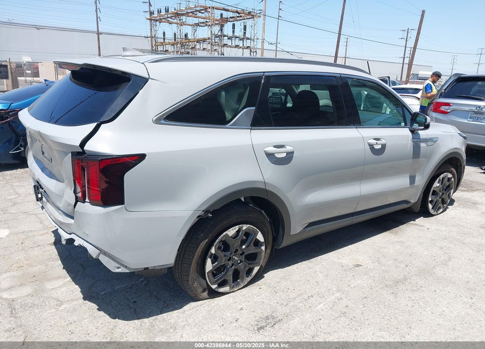 2024 KIA SORENTO VIN: 5XYRL4JC3RG297285