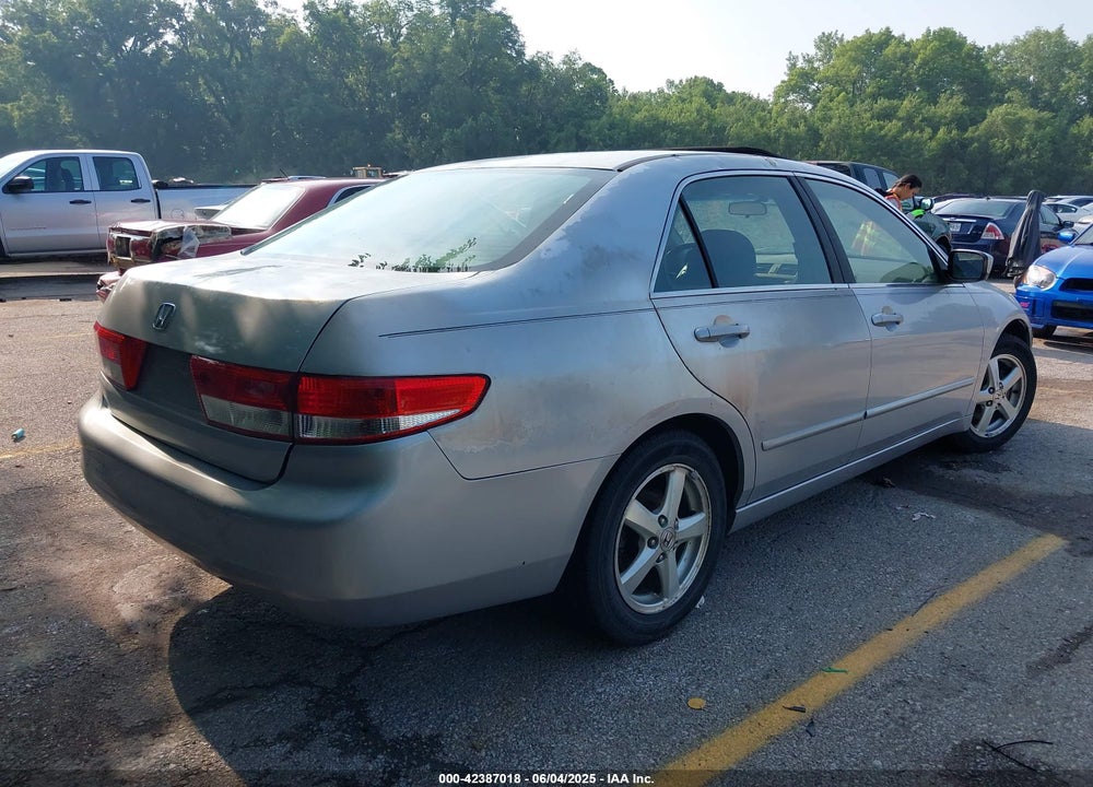 2003 HONDA ACCORD 2.4 EX VIN: JHMCM566X3C003001