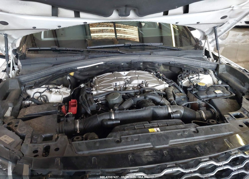 2018 LAND ROVER RANGE ROVER VELAR VIN: SALYL2RVXJA712573