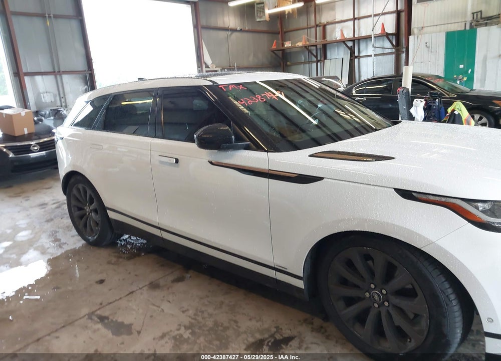 2018 LAND ROVER RANGE ROVER VELAR VIN: SALYL2RVXJA712573