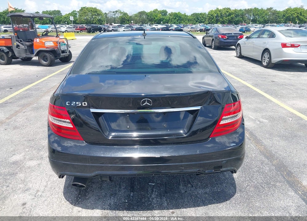 2014 MERCEDES-BENZ C 250 VIN: WDDGF4HB7ER314537