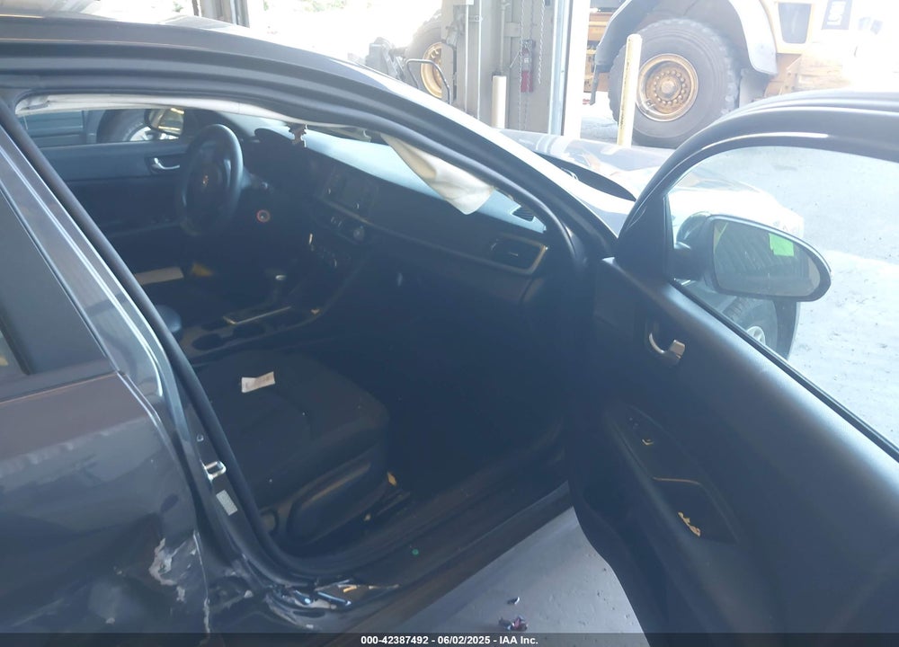 2017 KIA OPTIMA VIN: KNAGT4L36H5175562