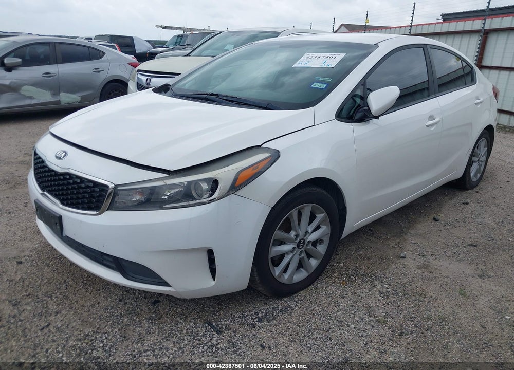 2017 KIA FORTE VIN: 3KPFL4A73HE066713