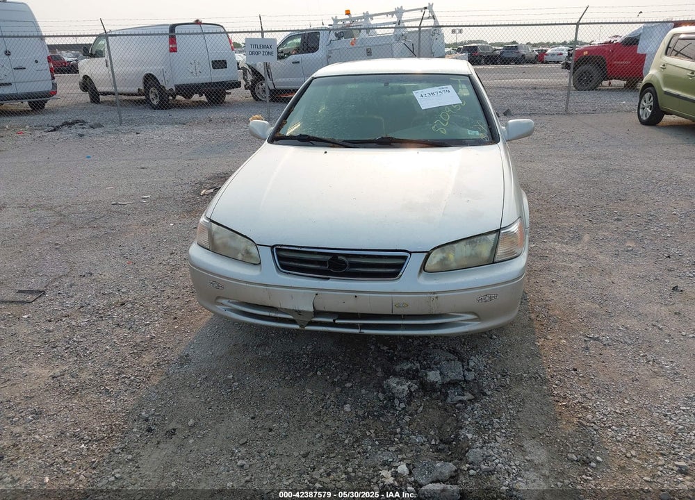 2001 TOYOTA CAMRY LE VIN: 4T1BG22K61U820958