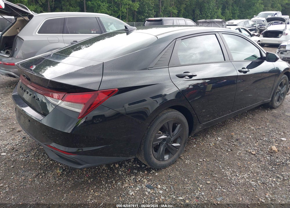 2021 HYUNDAI ELANTRA VIN: KMHLS4AG9MU095193