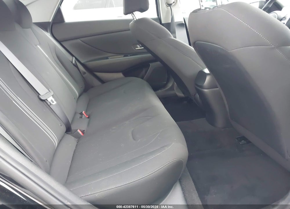 2021 HYUNDAI ELANTRA VIN: KMHLS4AG9MU095193