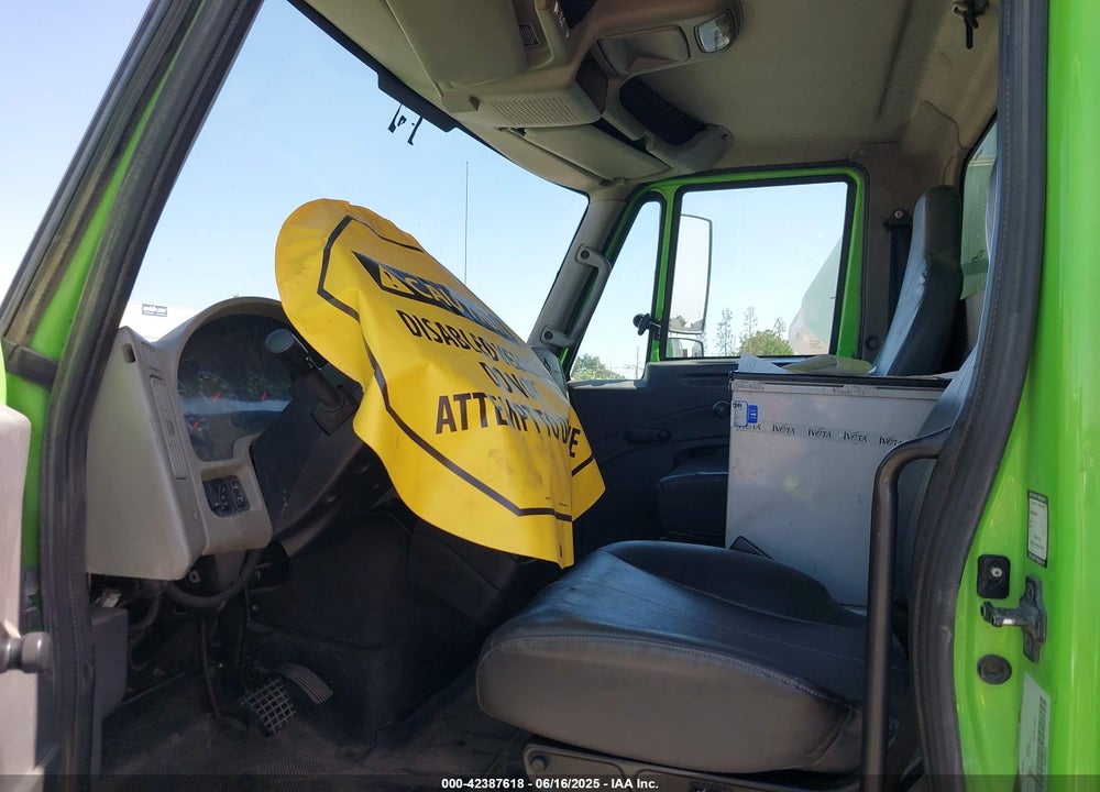 2011 INTERNATIONAL 4000 4300 VIN: 1HTMMAAN6BJ421680