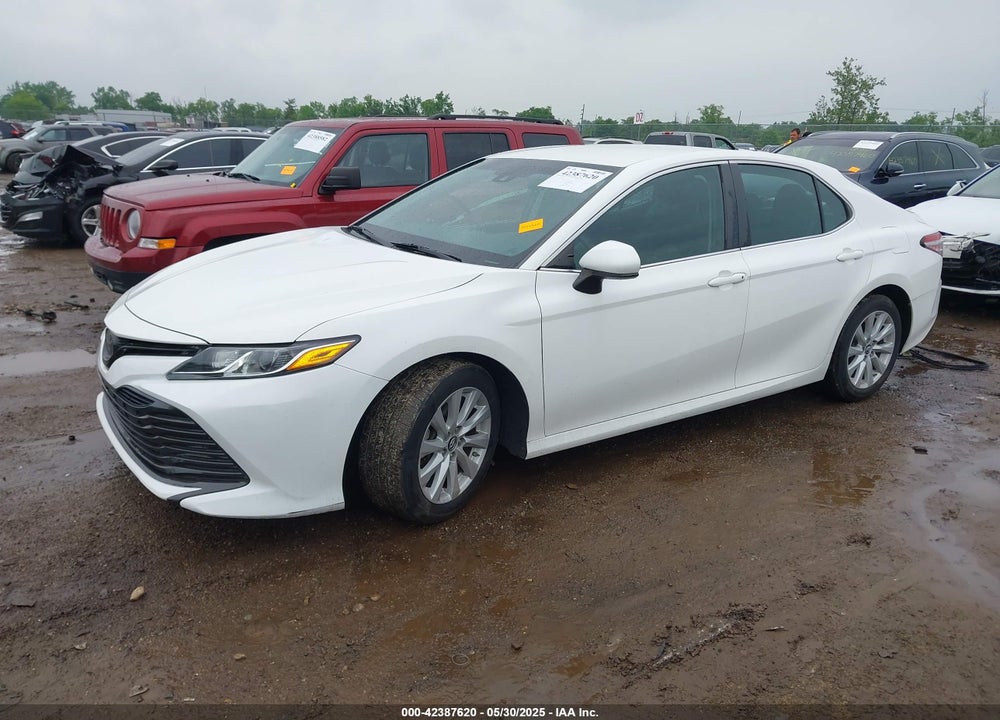 2018 TOYOTA CAMRY VIN: 4T1B11HK0JU136376