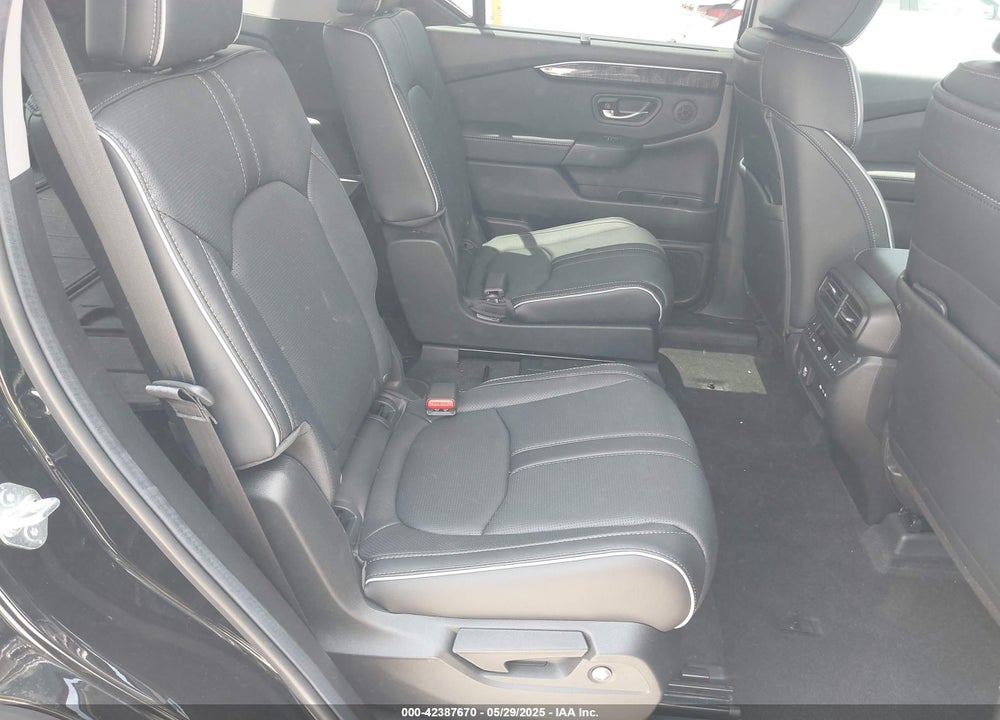 2025 HONDA PILOT VIN: 5FNYG1H84SB118474