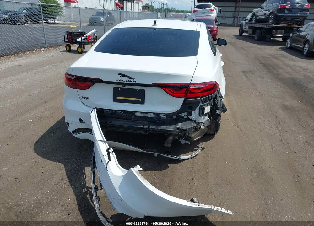 2022 JAGUAR XF VIN: SAJBG4FX6NCY91189