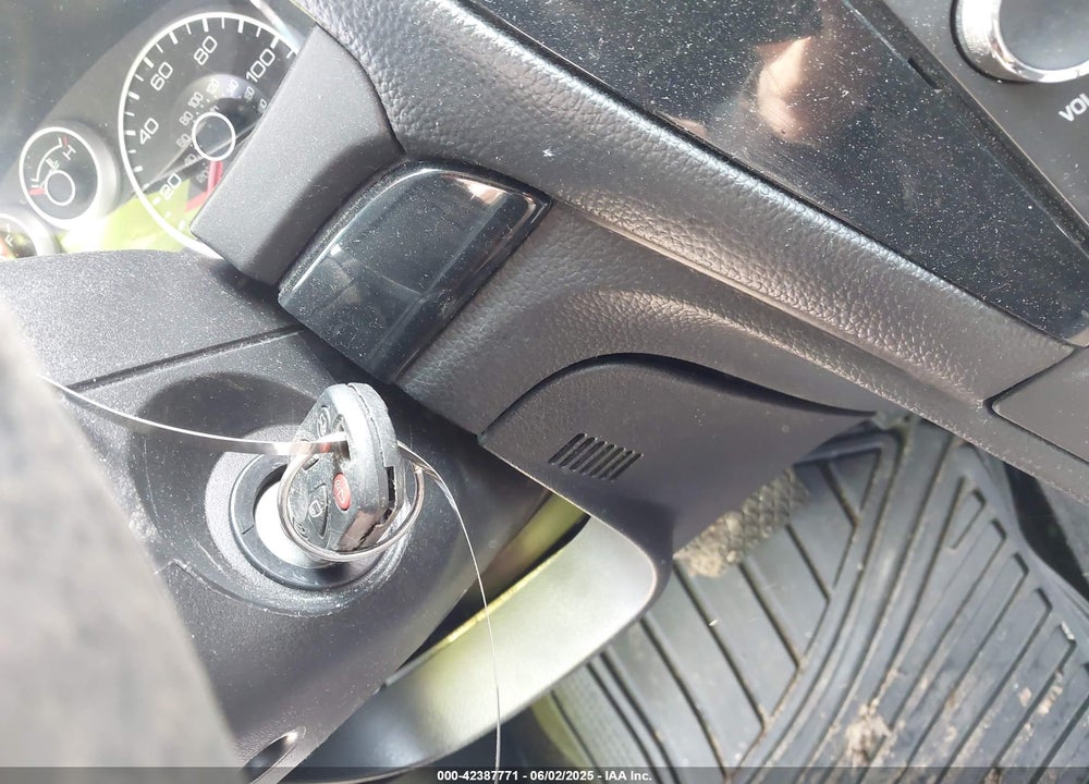2009 FORD FUSION VIN: 3FAHP08199R115906