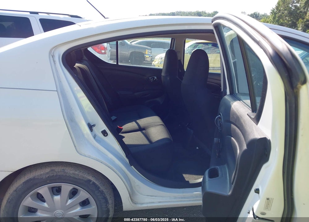 2017 NISSAN VERSA 1.6 S+ VIN: 3N1CN7AP0HL822124